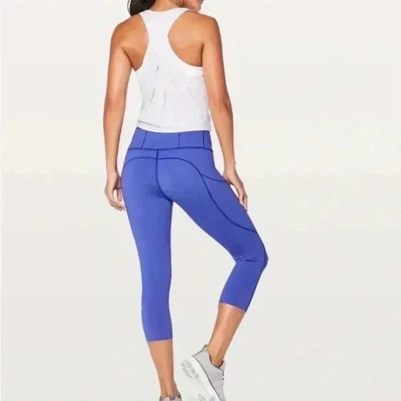 Lululemon  Fast & Free Crop II - Picture 2 of 10